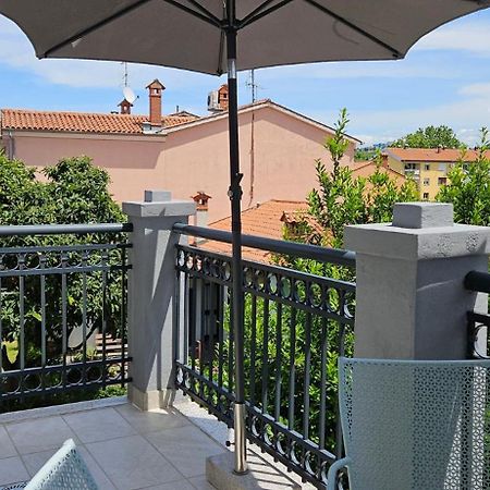 Apartments Laguna Gisela Ізола Екстер'єр фото