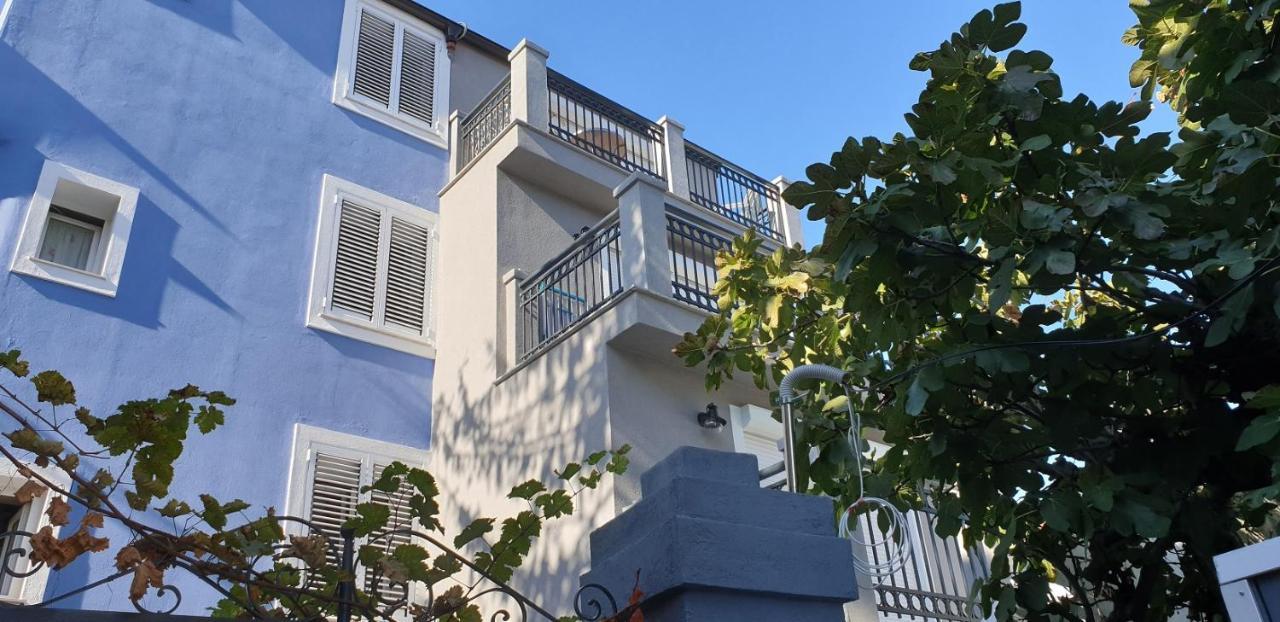 Apartments Laguna Gisela Ізола Екстер'єр фото