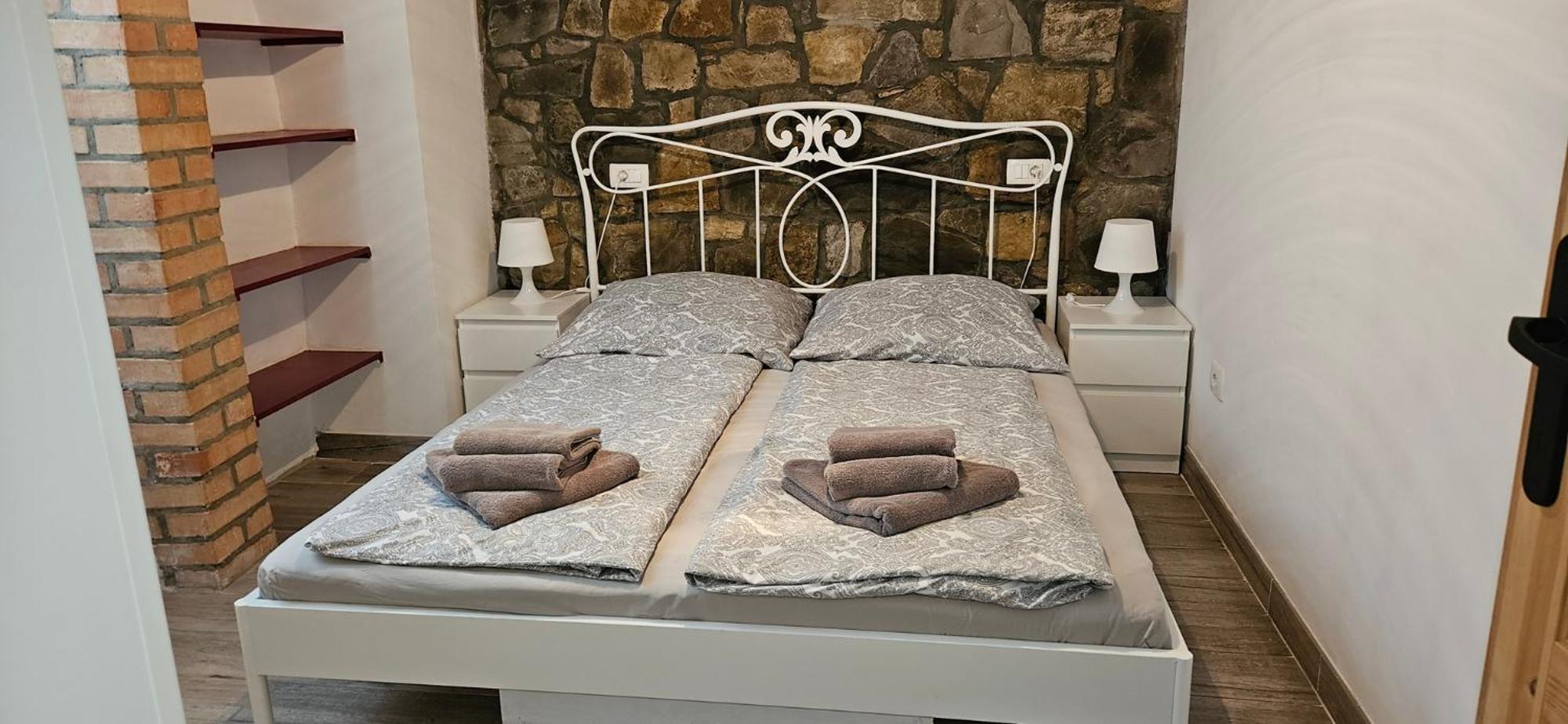Apartments Laguna Gisela Ізола Екстер'єр фото
